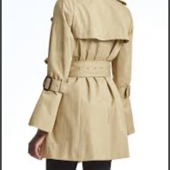 Banana Republic Trench Coat - Picture 3 of 5